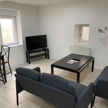 Appartement 2Eme Etage 42M2 Hyper Centre Ville / Parking Gratuit Riom Exterior foto