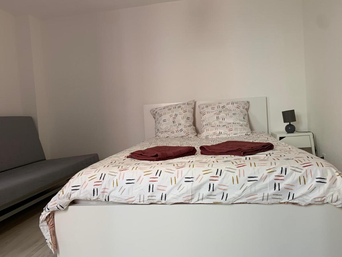 Appartement 2Eme Etage 42M2 Hyper Centre Ville / Parking Gratuit Riom Exterior foto