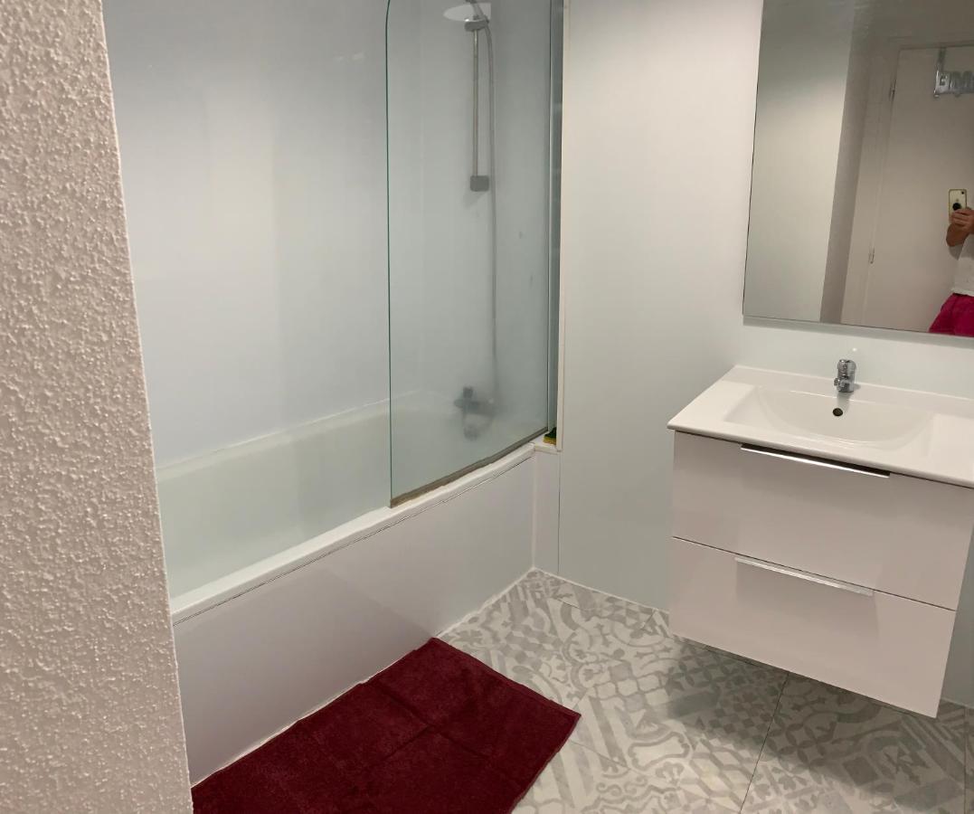 Appartement 2Eme Etage 42M2 Hyper Centre Ville / Parking Gratuit Riom Exterior foto