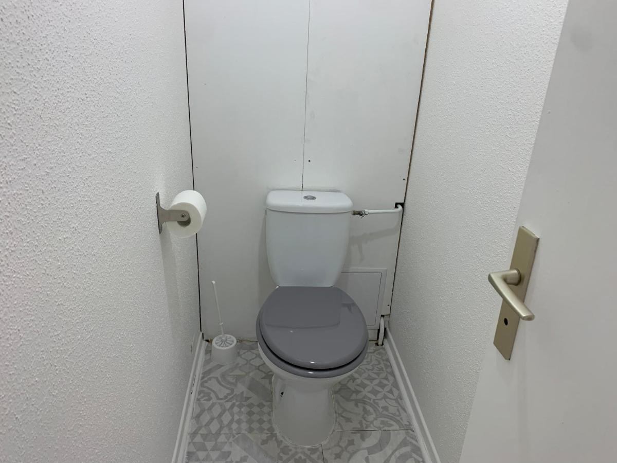 Appartement 2Eme Etage 42M2 Hyper Centre Ville / Parking Gratuit Riom Exterior foto
