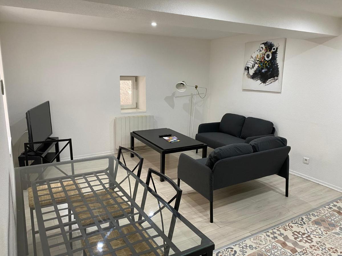 Appartement 2Eme Etage 42M2 Hyper Centre Ville / Parking Gratuit Riom Exterior foto