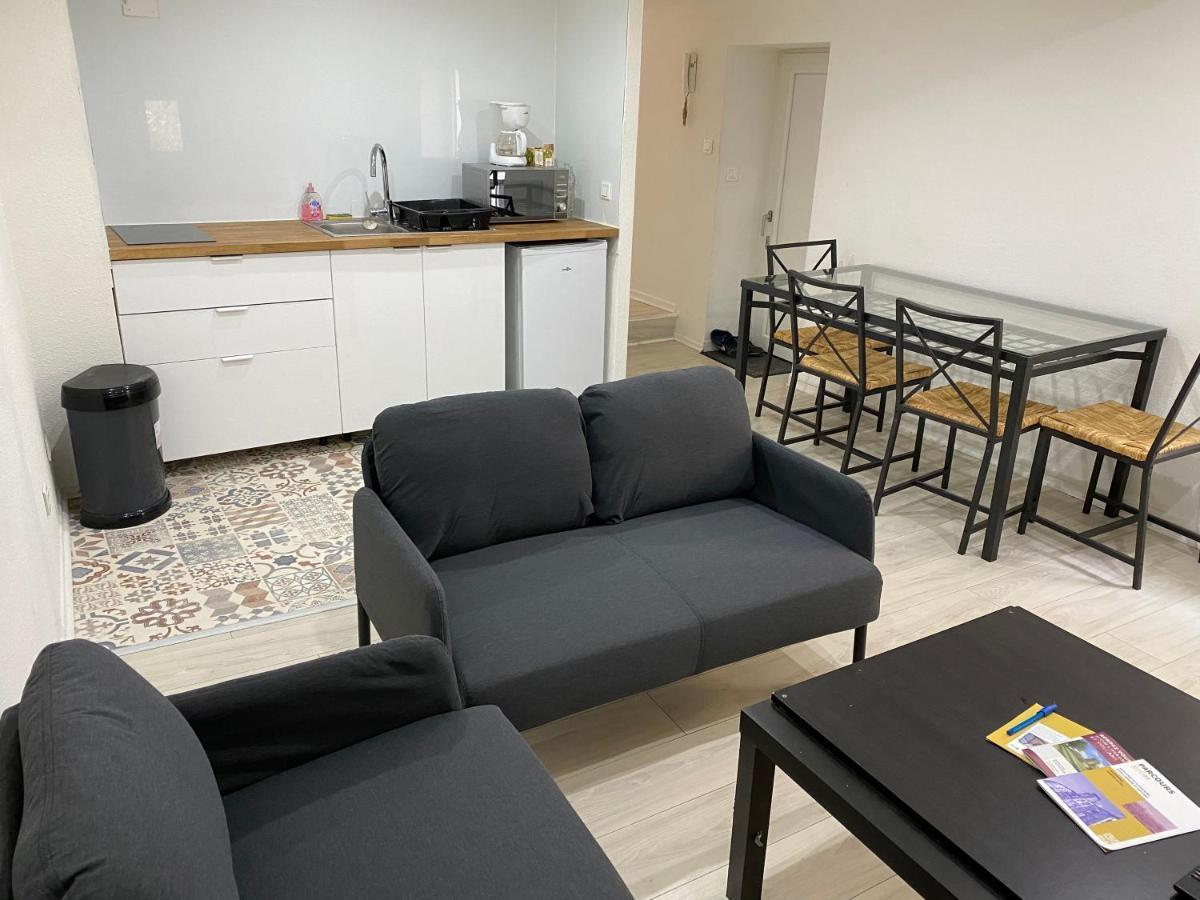 Appartement 2Eme Etage 42M2 Hyper Centre Ville / Parking Gratuit Riom Exterior foto