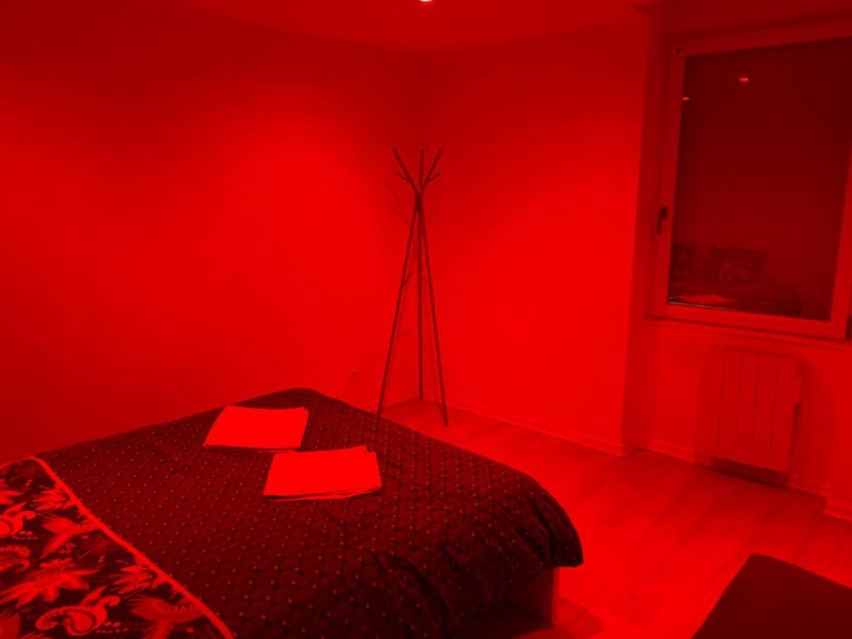 Appartement 2Eme Etage 42M2 Hyper Centre Ville / Parking Gratuit Riom Exterior foto